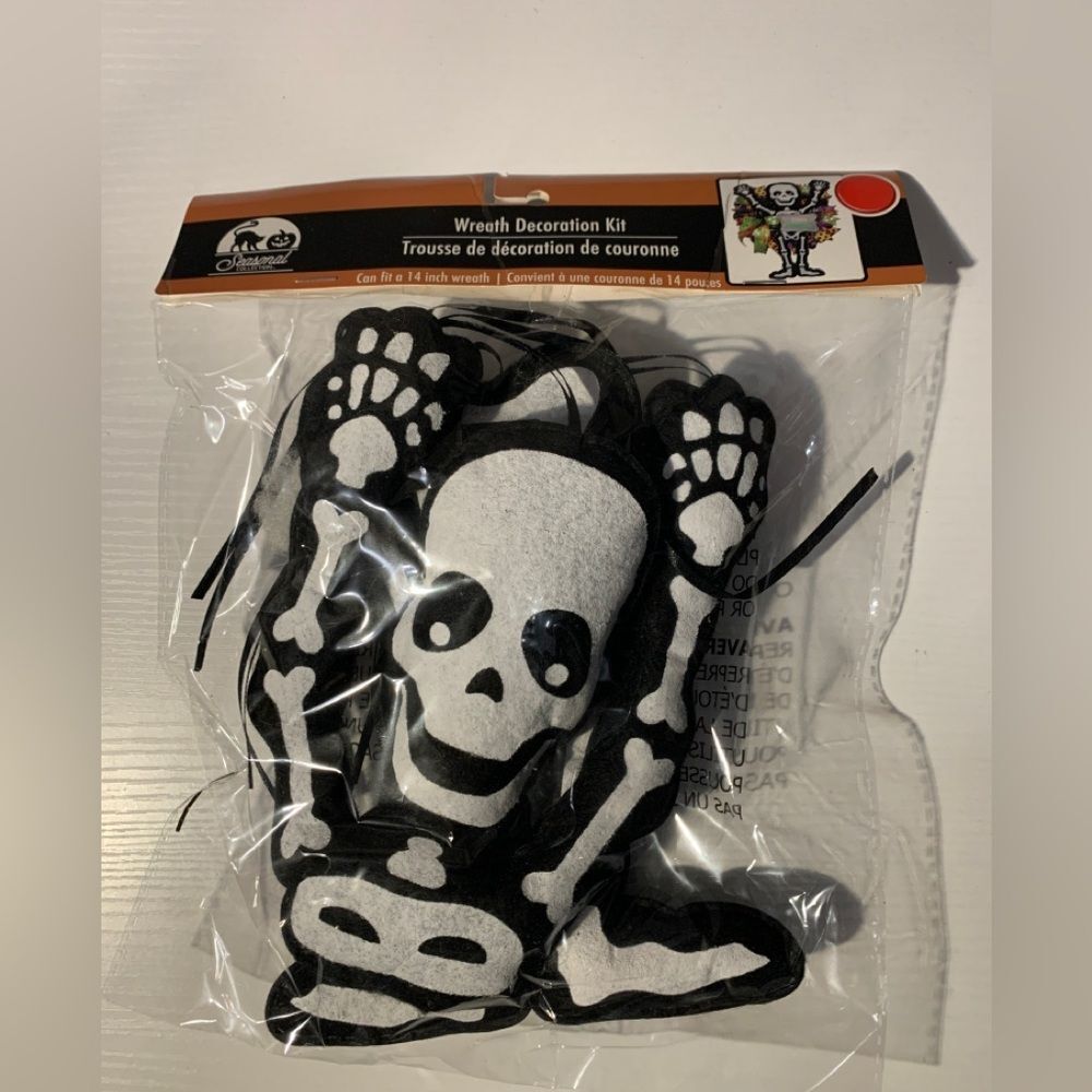 Halloween Skeleton Wreath for front door Fits A 14 In Wreath